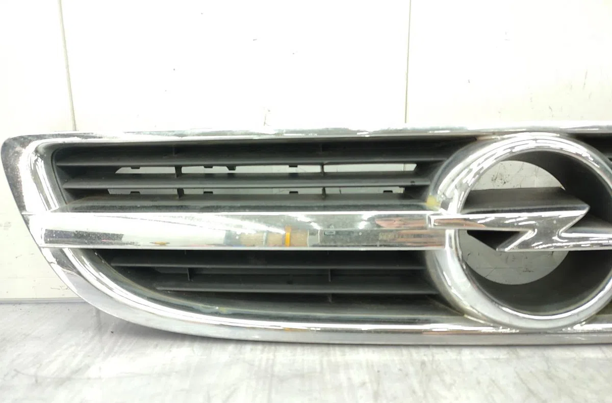 Calandre OPEL ZAFIRA A PHASE 2 occasion — photo 2