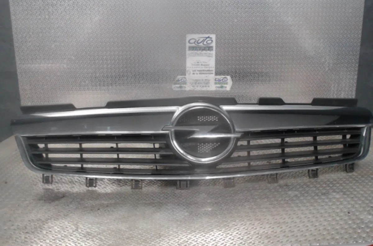Calandre Opel ZAFIRA - ZAFIRA FAMILY B (A05) 1.9 cdti (m75) (2005-2015) 5 portes occasion