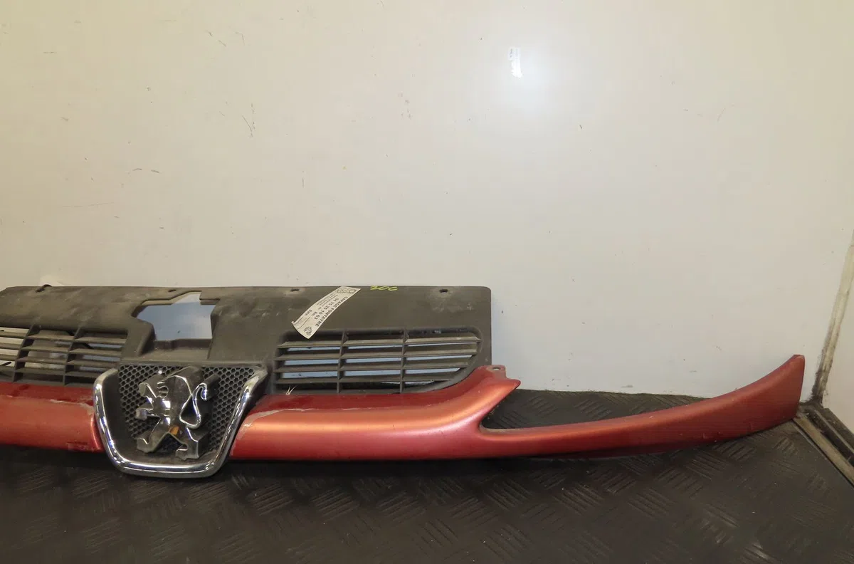 Calandre Peugeot 206 3-5 portes (2A-C) 1.4 hdi eco 70 (2001-2009) 5 portes occasion — photo 3
