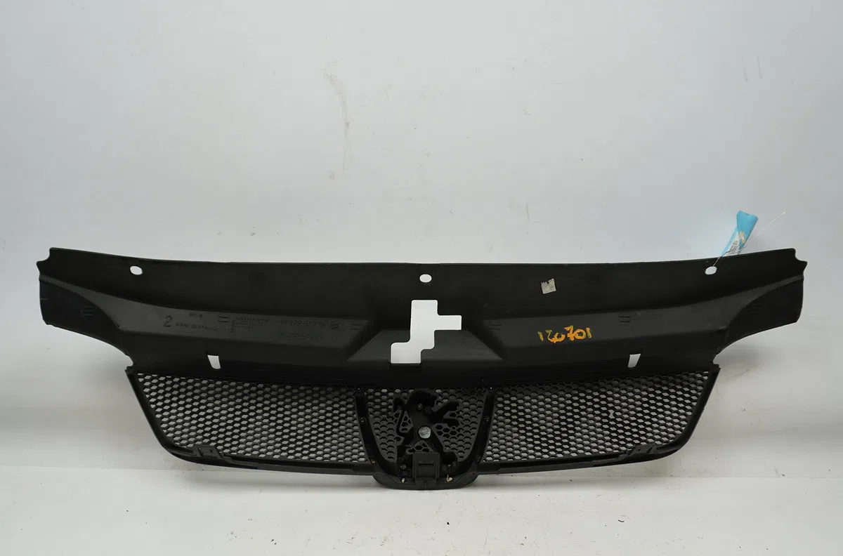 Calandre Peugeot 406 (8B) 2.0 hdi 90 (1999-2004) occasion — photo 3