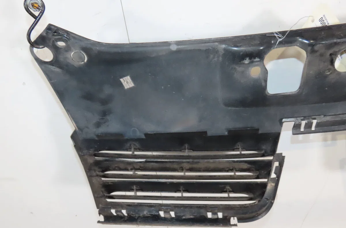 Calandre Renault CLIO II (BB_, CB_) 1.2 16v (bb05, bb0w, bb11, bb27, bb2t, bb2u, bb2v, cb05,... (2001-2016) 3 portes occasion — photo 4