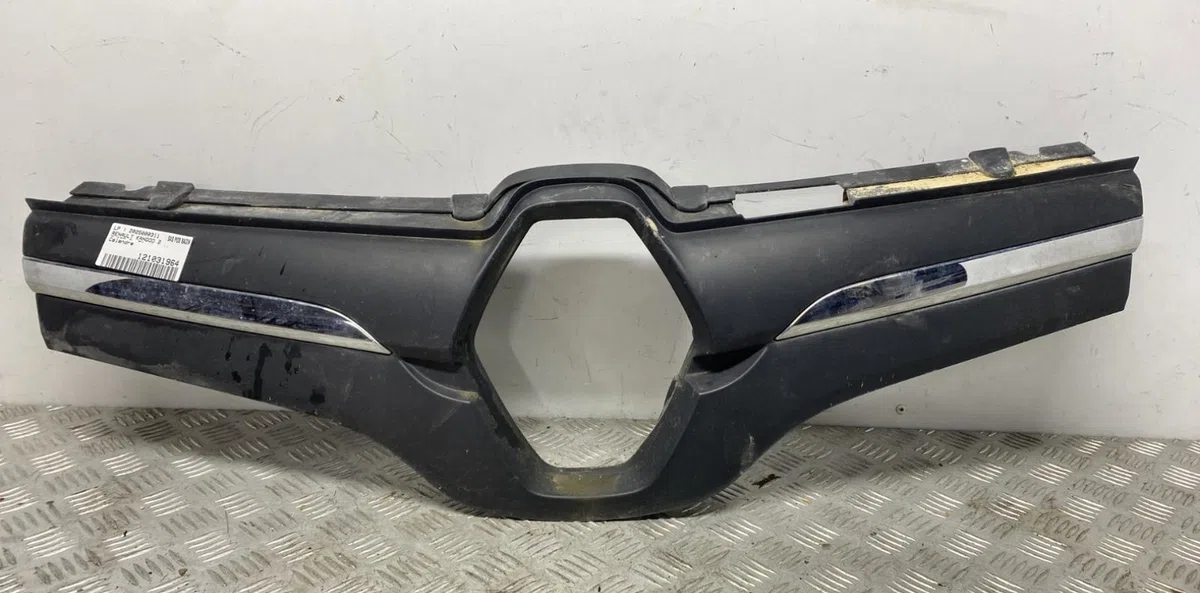 Calandre RENAULT KANGOO 2 PHASE 2 occasion — photo 4