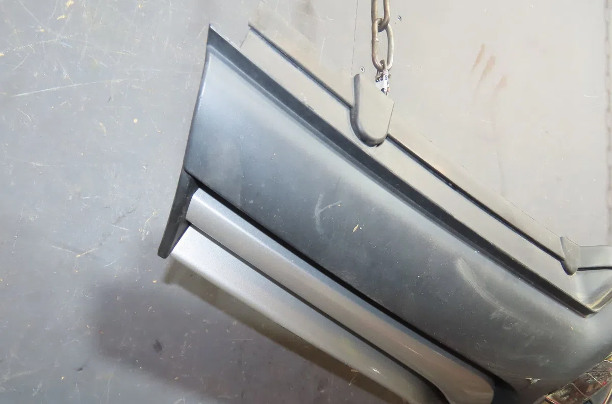 Calandre Renault KANGOO Express (FW0-1_) 1.5 dci 90 (fw0g, fw05, fw08, fw11) (2009) 4 portes occasion — photo 2