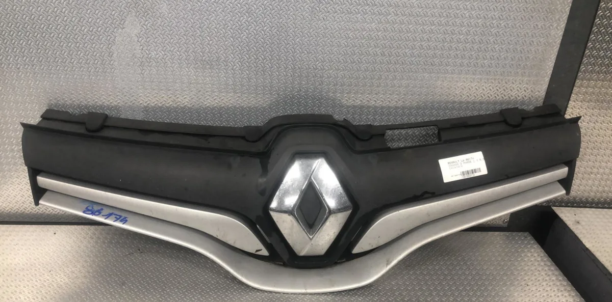 Calandre Renault KANGOO Express (FW0-1_) 1.5 dci 90 (fw0g, fw05, fw08, fw11) (2009) 4 portes occasion