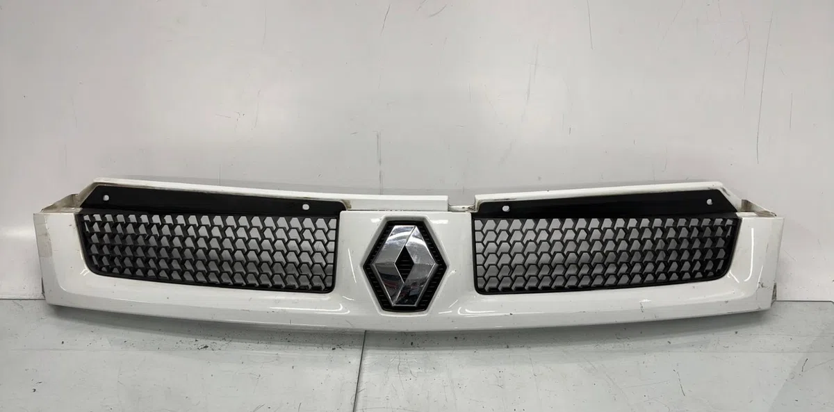 Calandre RENAULT MASTER 2 PHASE 2 occasion — photo 2
