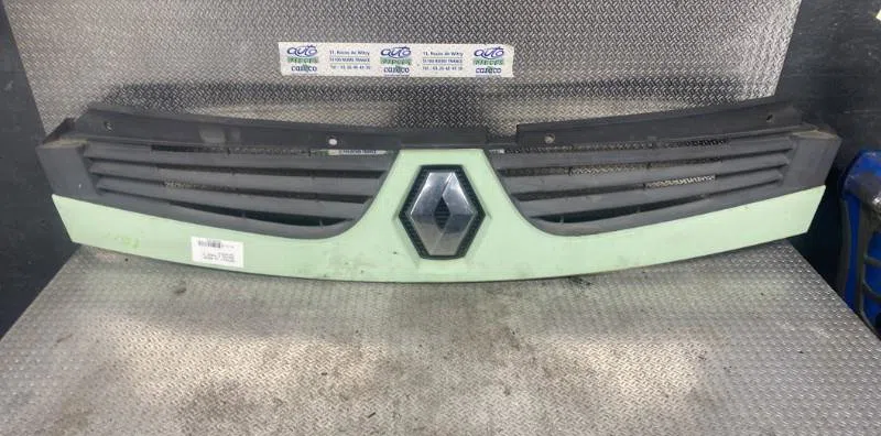 Calandre RENAULT MASTER 2 PHASE 3 occasion — photo 2