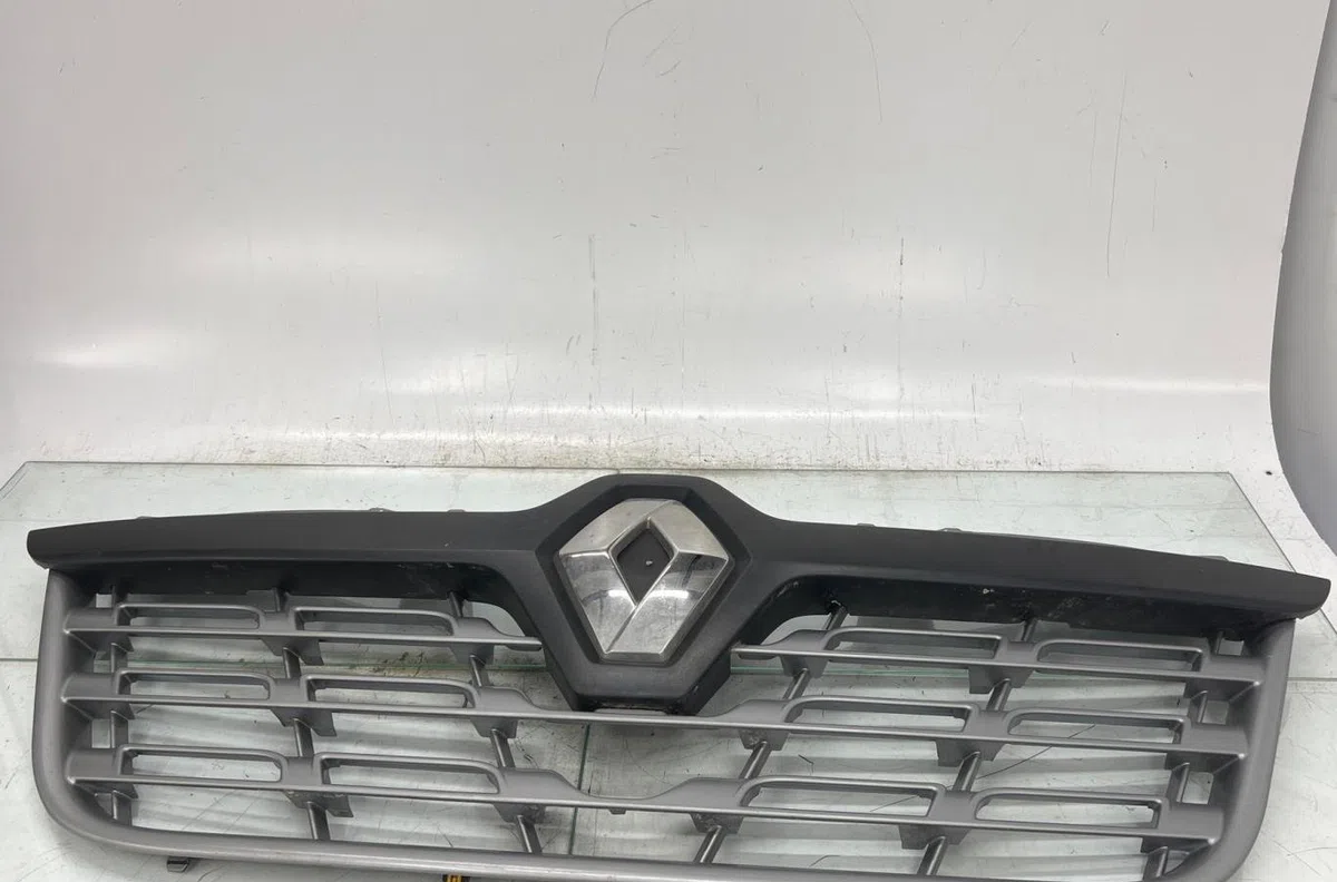 Calandre RENAULT MASTER 3 PHASE 3 occasion — photo 2