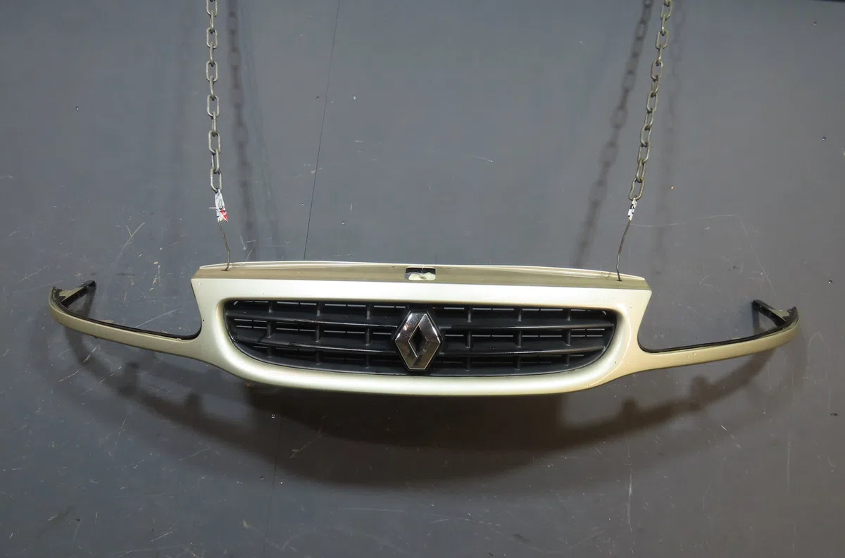 Calandre RENAULT SAFRANE occasion