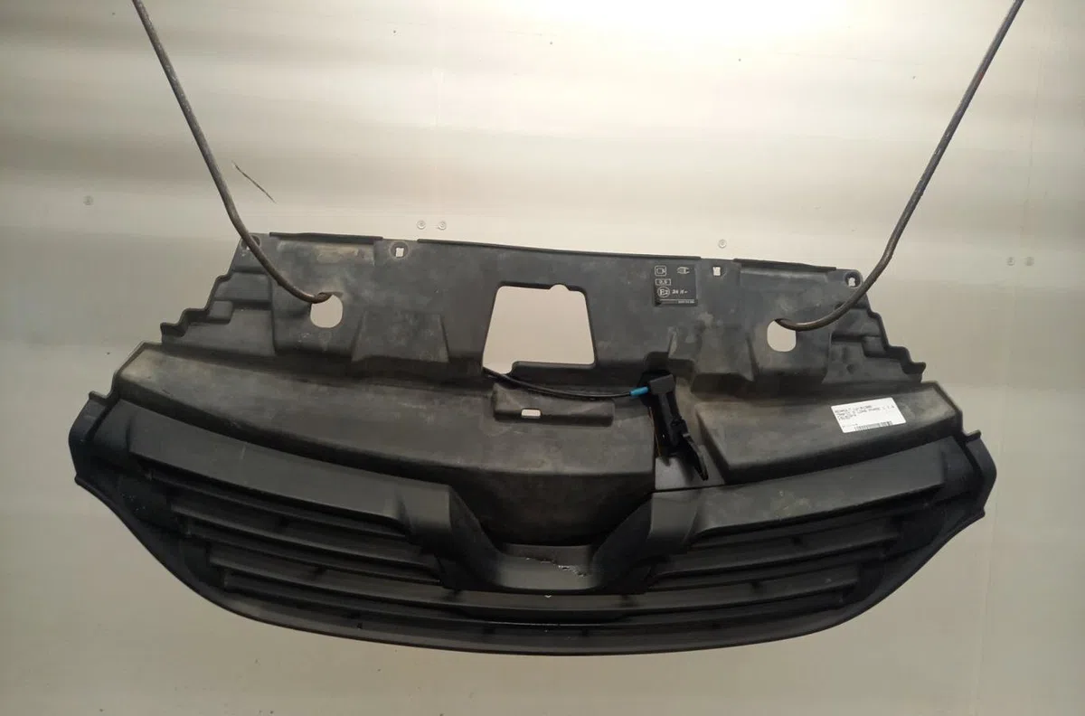 Calandre RENAULT TRAFIC 3 LONG PHASE 1 occasion — photo 2