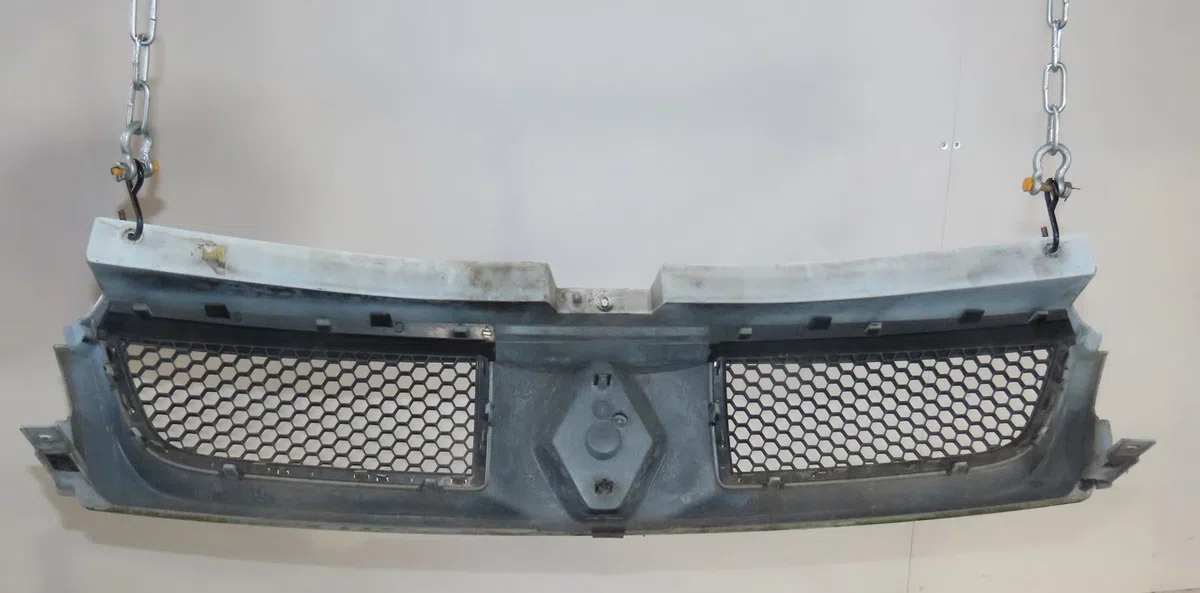 Calandre Renault TRAFIC II Camionnette (FL) 1.9 dci 100 (fl0c) (2001-2006) occasion — photo 2