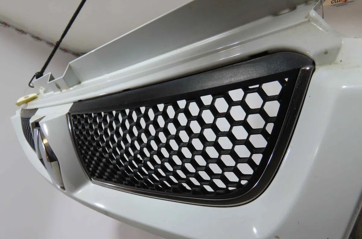 Calandre RENAULT TRAFIC II occasion — photo 2