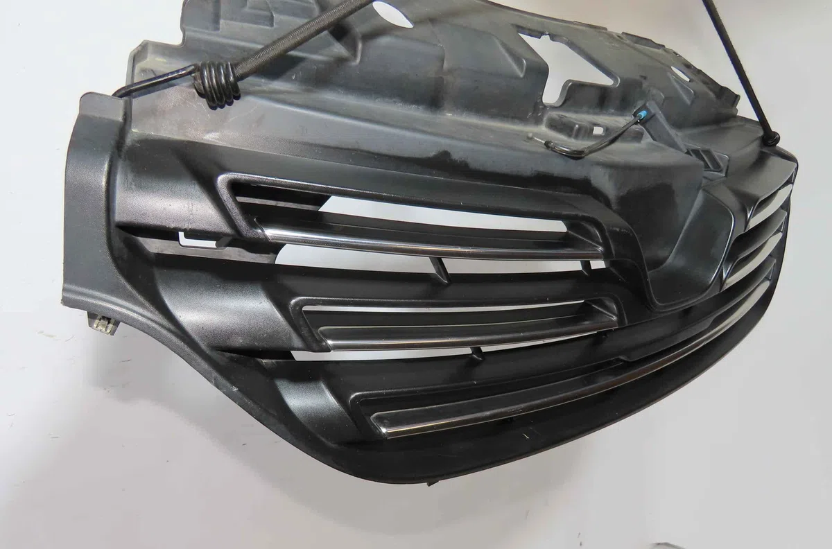 Calandre RENAULT TRAFIC III occasion — photo 3
