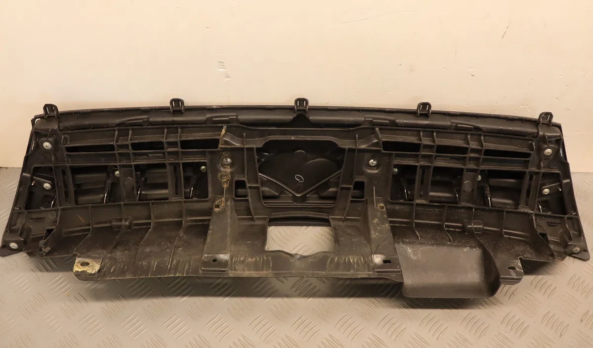 Calandre Suzuki VITARA (LY) 1.4 t allgrip (apk 414) (2015) occasion — photo 3