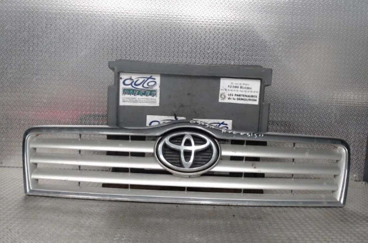 Calandre Toyota AVENSIS Break (_T25_) 2.0 d-4d (cdt250_) (2003-2008) occasion — photo 2