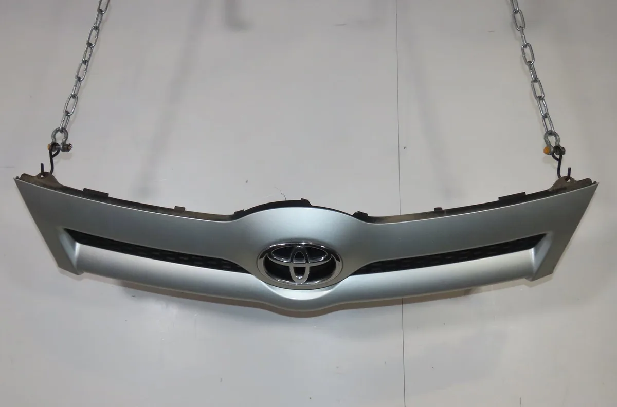 Calandre Toyota COROLLA Verso (ZER_, ZZE12_, R1_) 1.8 (znr11_) (2004-2009) occasion