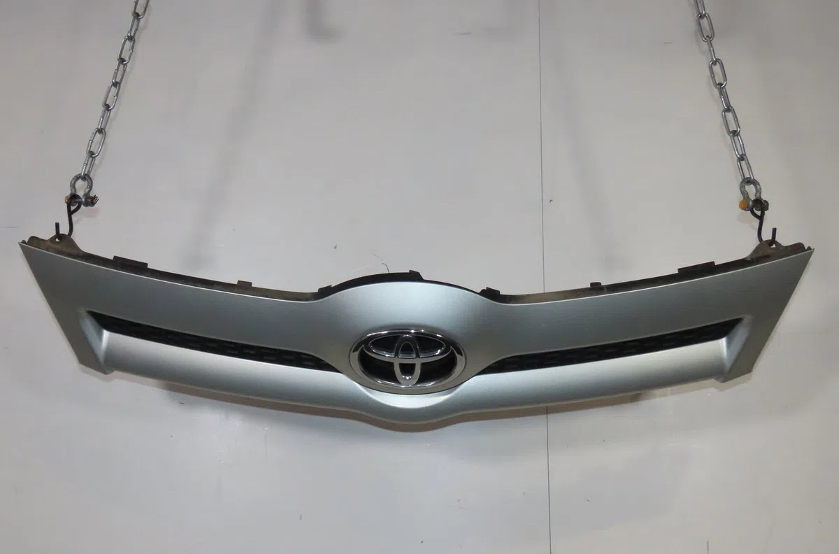 Calandre Toyota COROLLA Verso (ZER_, ZZE12_, R1_) 1.8 (znr11_) (2004-2009) occasion