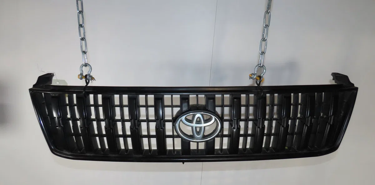 Calandre Toyota LAND CRUISER 90 (_J9_) 3.0 d-4d 4wd (kdj90_, kdj95_) (2000-2002) occasion