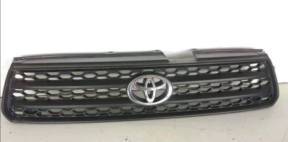 Calandre Toyota RAV 4 II (_A2_) 2.0 4wd (aca21, aca20) (2000-2005) occasion — photo 2