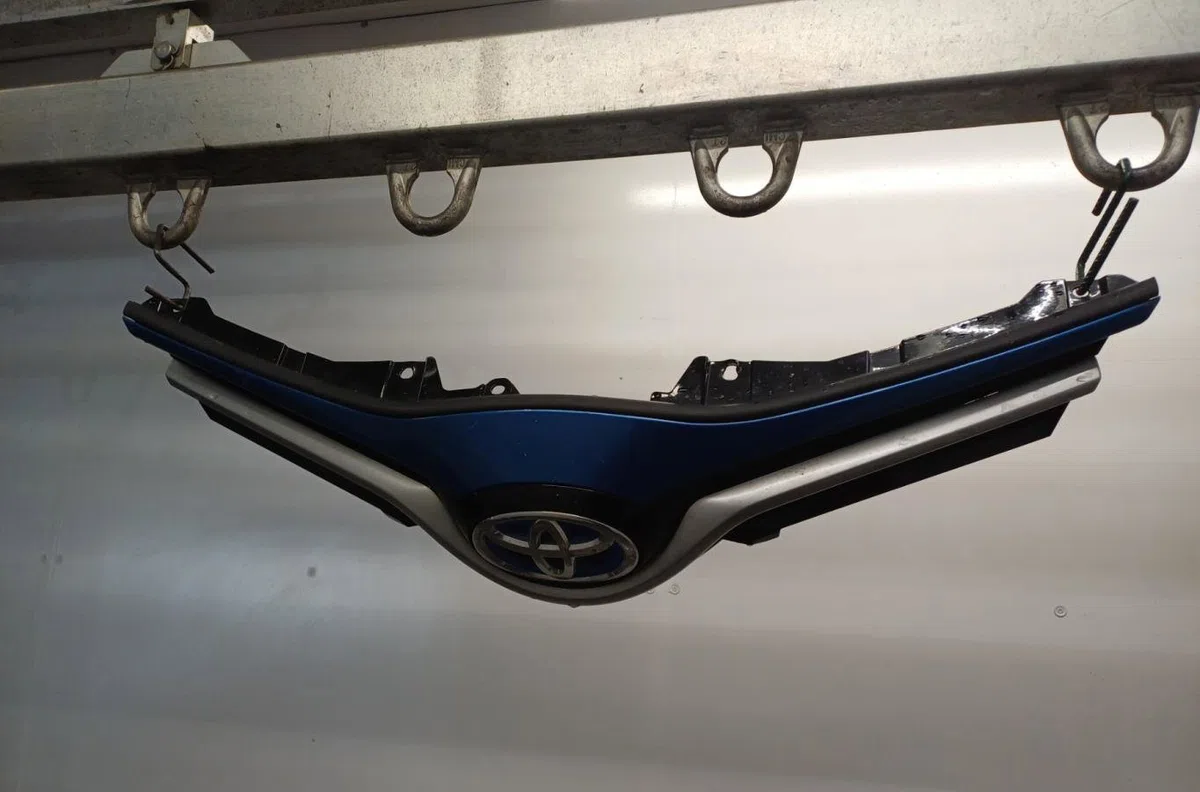 Calandre TOYOTA YARIS 3 PHASE 2 occasion