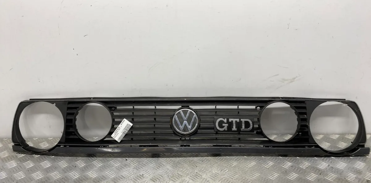 Calandre VOLKSWAGEN GOLF 2 occasion
