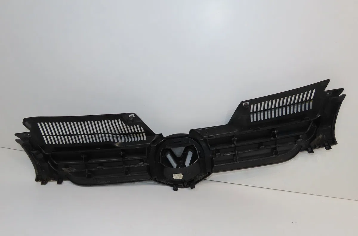 Calandre Volkswagen GOLF V (1K1) 1.6 (2004-2008) occasion — photo 3