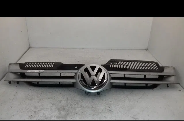 Calandre Volkswagen GOLF V (1K1) 1.9 tdi (2003-2008) 5 portes occasion — photo 3