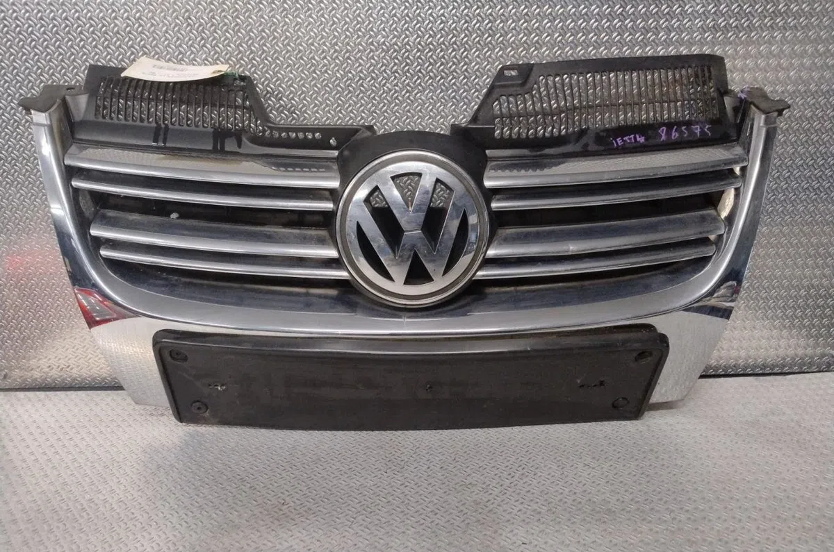 Calandre Volkswagen JETTA III (1K2) 1.6 (2004-2010) occasion — photo 2