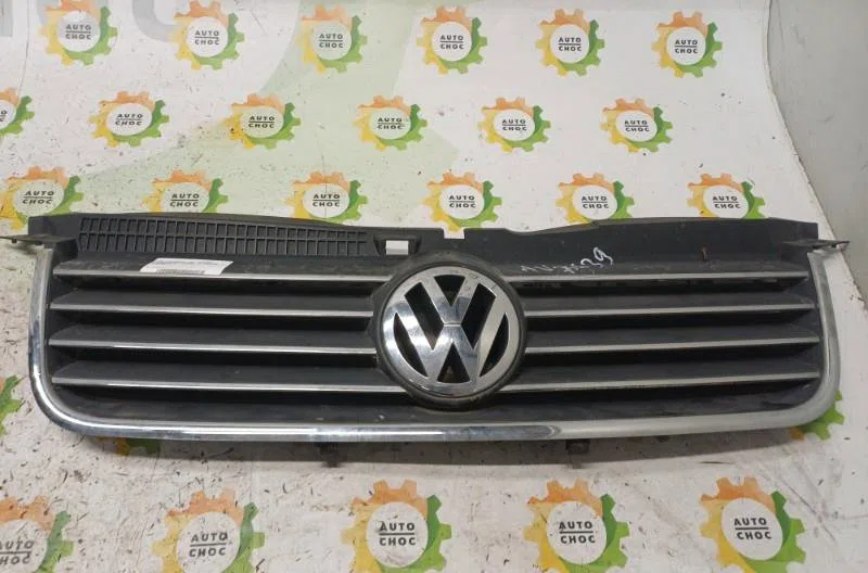 Calandre VOLKSWAGEN PASSAT 4 PHASE 2 BREAK occasion — photo 2