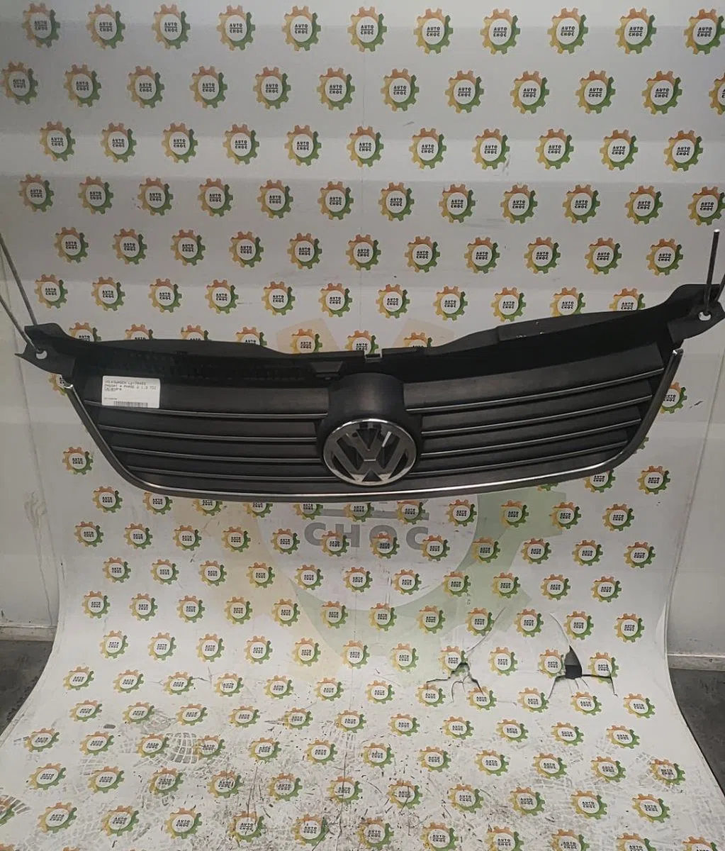 Calandre VOLKSWAGEN PASSAT 4 PHASE 2 occasion — photo 3