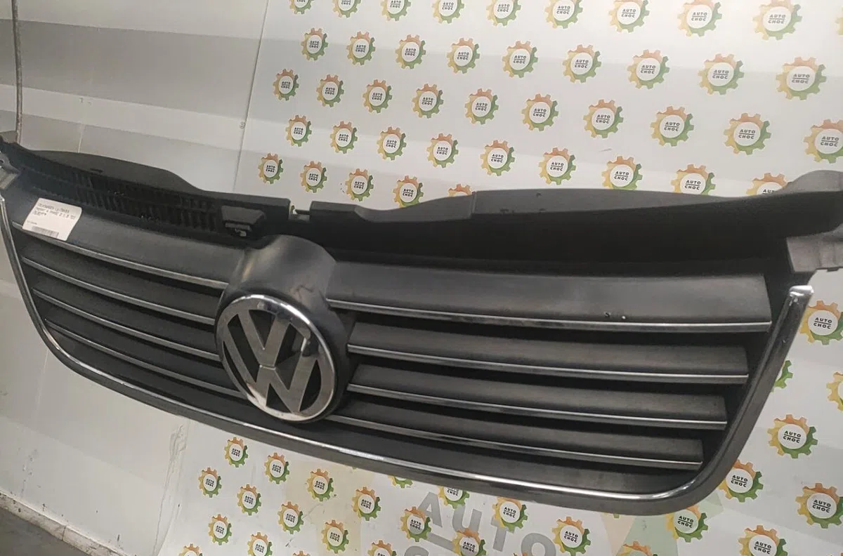 Calandre VOLKSWAGEN PASSAT 4 PHASE 2 occasion — photo 4
