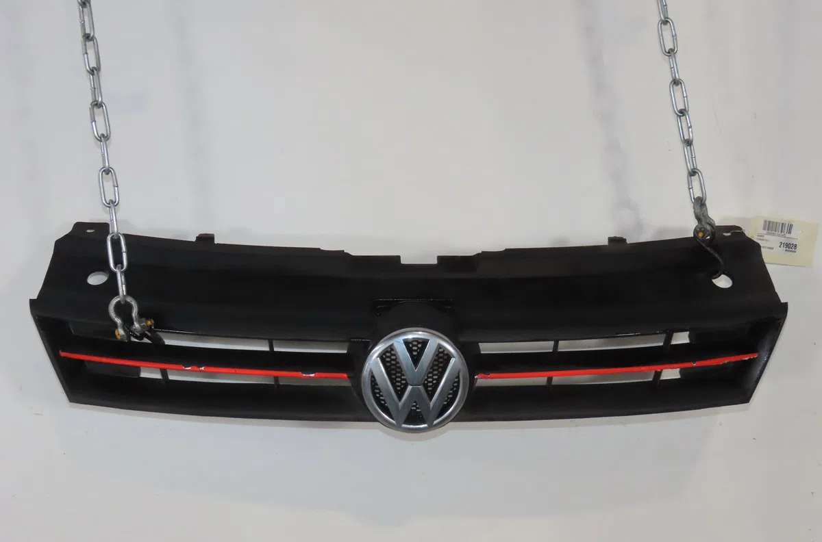 Calandre Volkswagen POLO V (6R1, 6C1) 1.2 tdi (2009) 5 portes occasion — photo 2