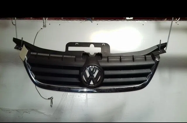 Calandre Volkswagen TOURAN (1T1, 1T2) 1.6 fsi (2003-2007) occasion
