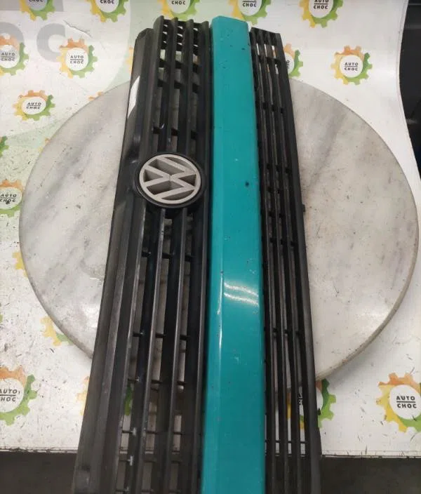 Calandre VOLKSWAGEN TRANSPORTER 4 PHASE 2 occasion — photo 2