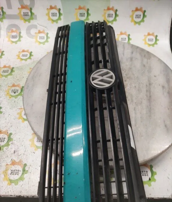 Calandre VOLKSWAGEN TRANSPORTER 4 PHASE 2 occasion — photo 3