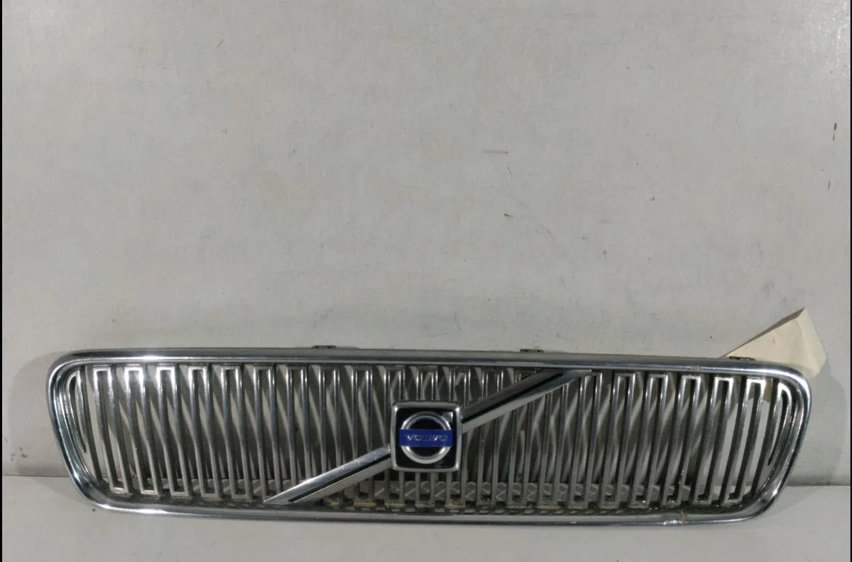 Calandre Volvo V50 (545) 2.0 d (2004-2010) occasion — photo 2