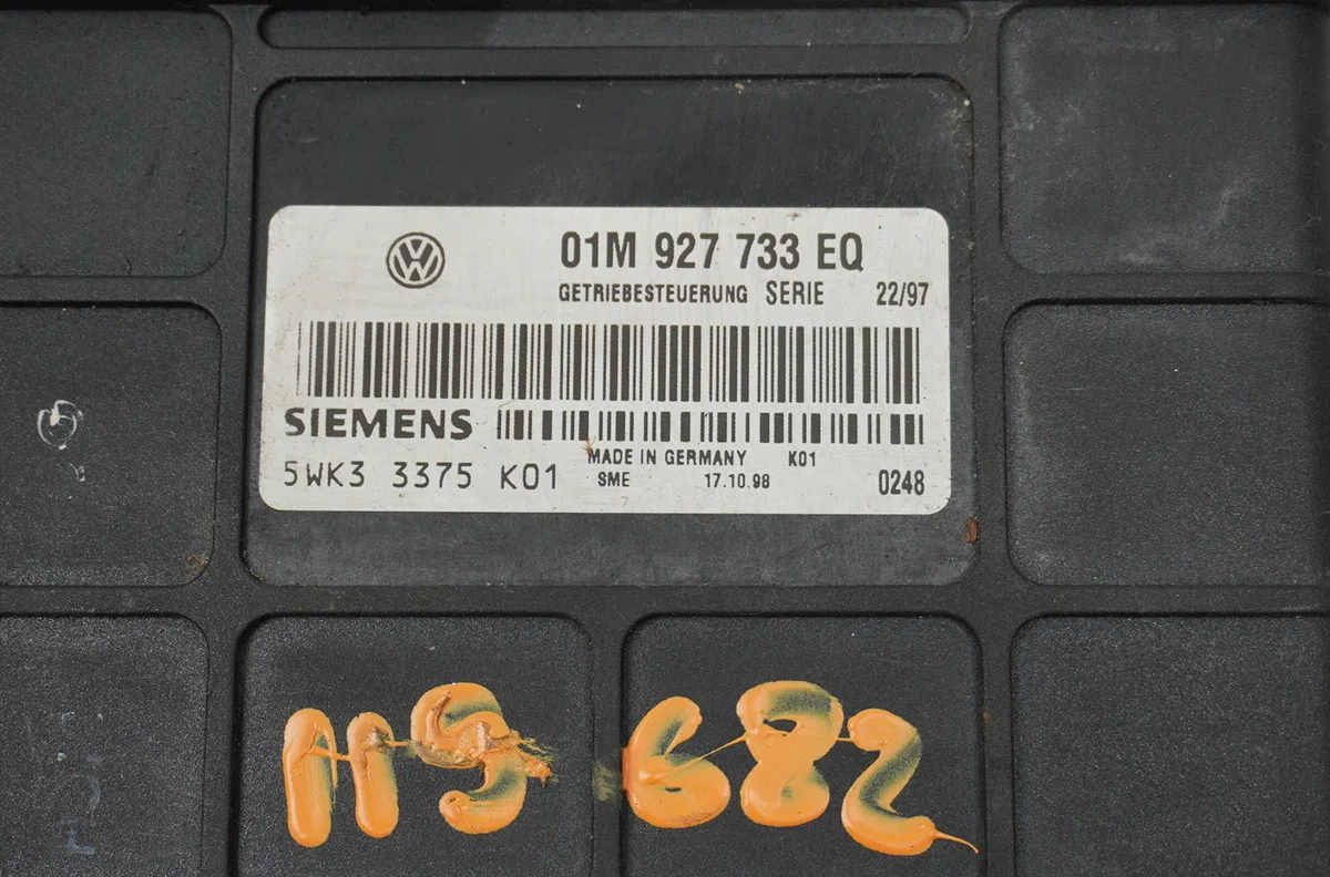 Calculateur boite auto Volkswagen GOLF IV (1J1) 1.6 (1997-2004) occasion — photo 3