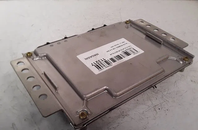 Calculateur moteur Alfa romeo 156 Sportwagon (932_) 2.4 jtd (932.b1b00) (2000-2006) occasion — photo 2