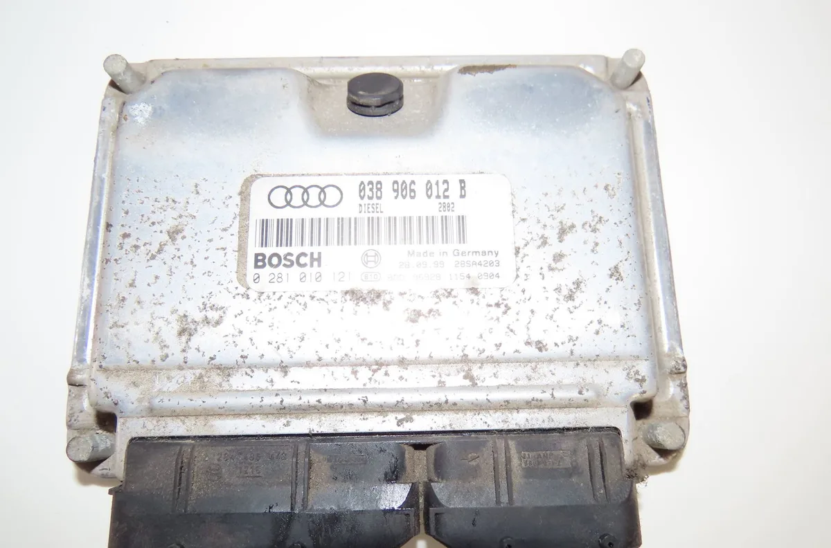 Calculateur moteur Audi A3 (8L1) 1.9 tdi (1996-2001) occasion