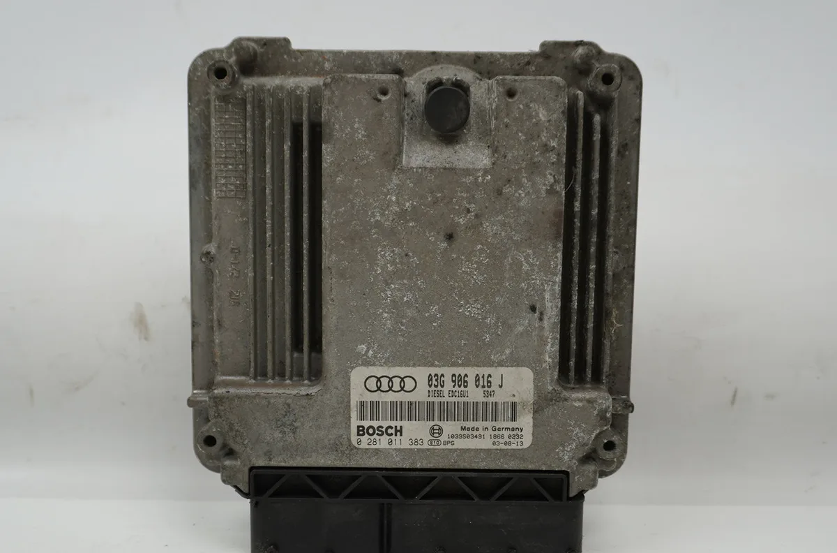 Calculateur moteur Audi A3 (8P1) 1.9 tdi (2003-2010) 3 portes occasion