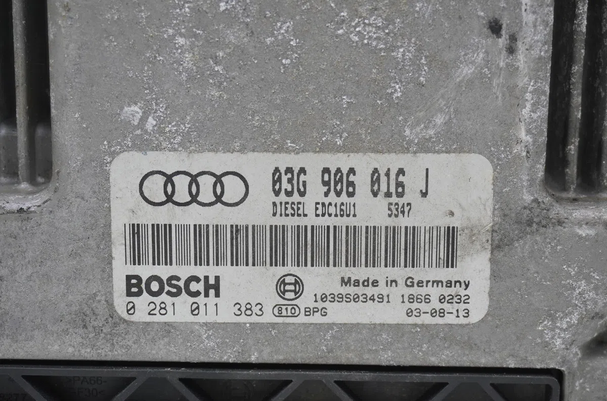 Calculateur moteur Audi A3 (8P1) 1.9 tdi (2003-2010) 3 portes occasion — photo 3