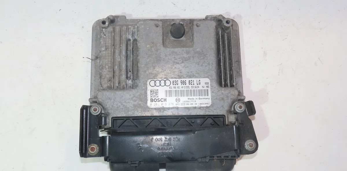 Calculateur moteur Audi A3 (8P1) 2.0 tdi 16v (2003-2012) 3 portes occasion — photo 2