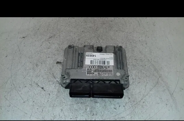 Calculateur moteur Audi A3 Sportback (8PA) 1.9 tdi (2004-2010) occasion