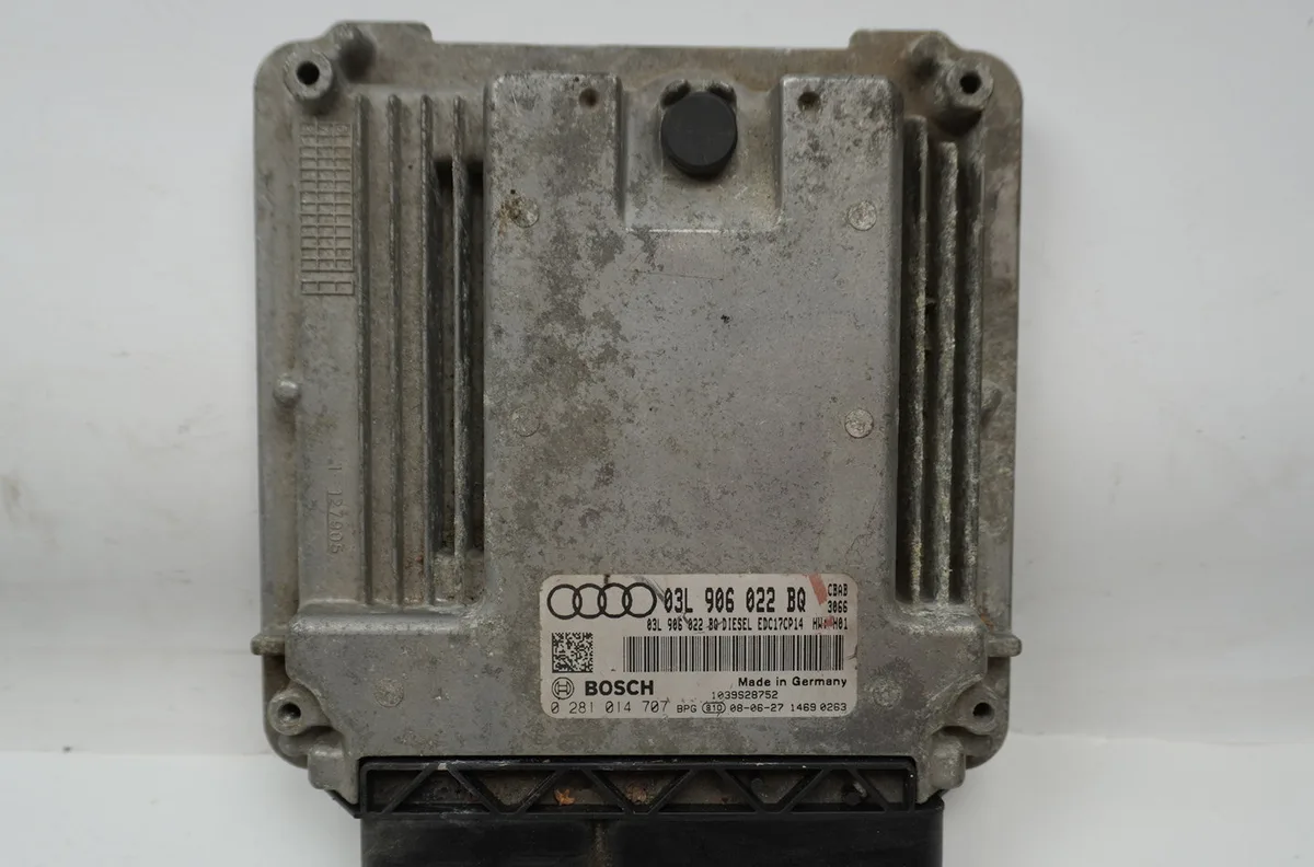 Calculateur moteur Audi A3 Sportback (8PA) 2.0 tdi 16v (2004-2013) 5 portes occasion