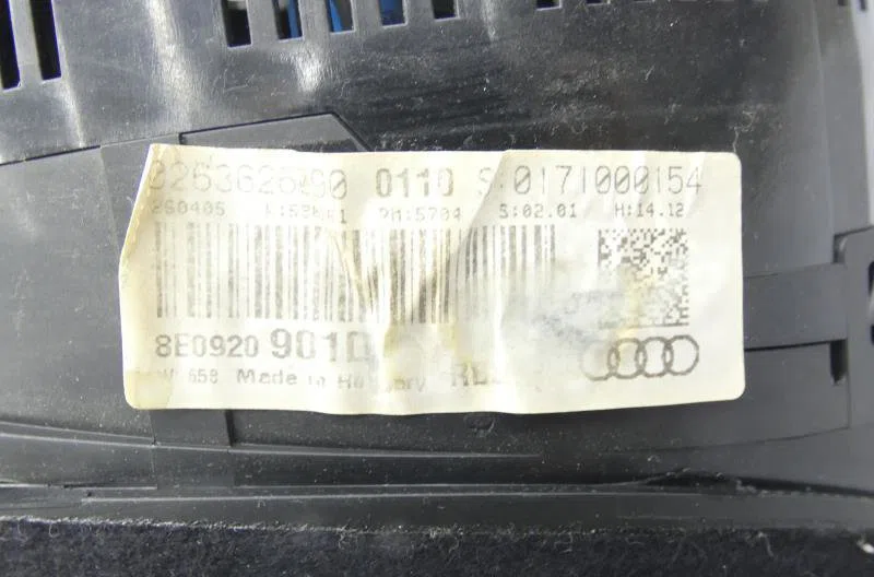 Calculateur moteur AUDI A4 2 PHASE 1 occasion — photo 2