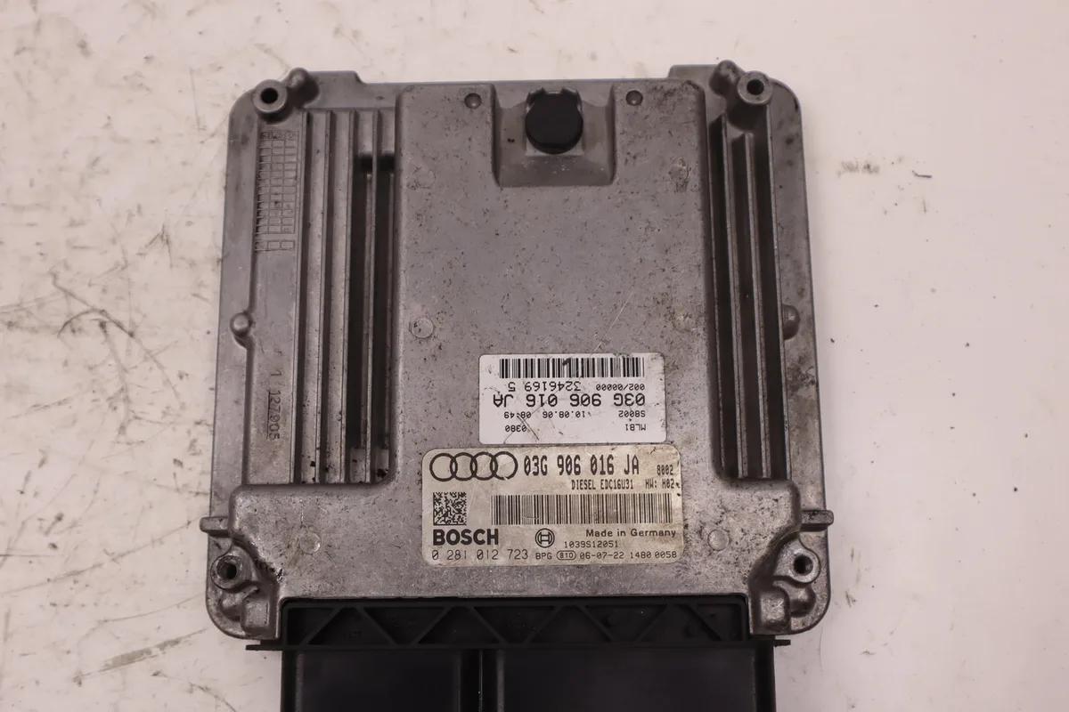 Calculateur moteur Audi A4 B7 (8EC) 1.9 tdi (2004-2008) 4 portes occasion