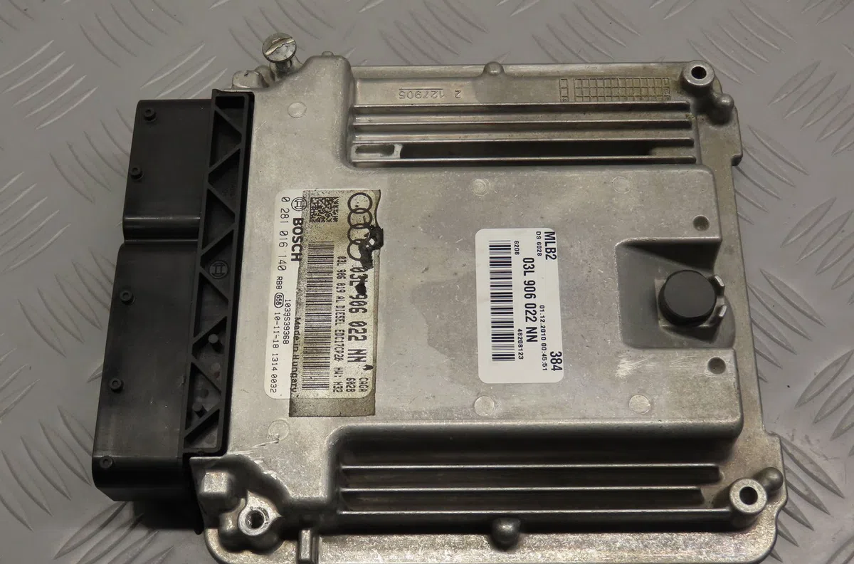 Calculateur moteur Audi A4 B8 (8K2) 2.0 tdi (2007-2015) occasion
