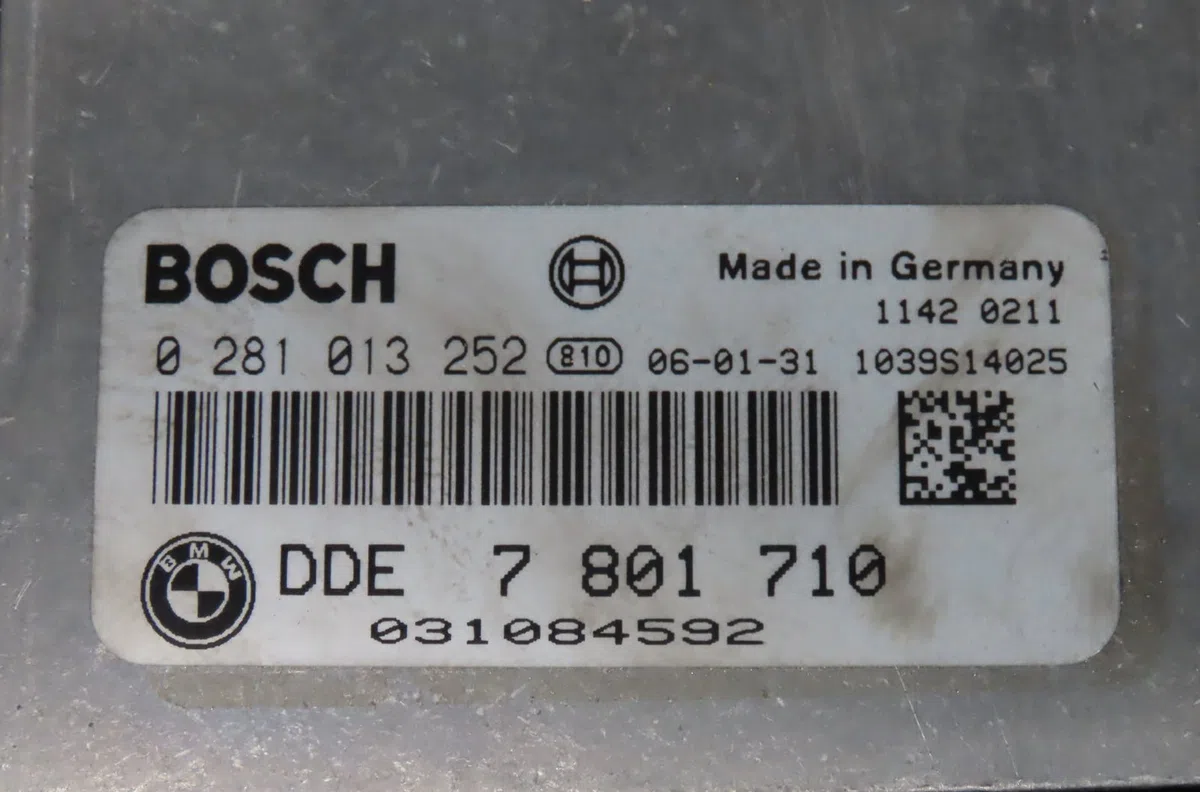 Calculateur moteur Bmw 3 (E90) 318 d (2007-2011) occasion — photo 2