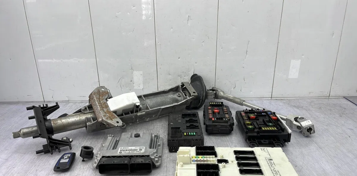 Calculateur moteur BMW SERIE 1 F21 PHASE 1 occasion — photo 2