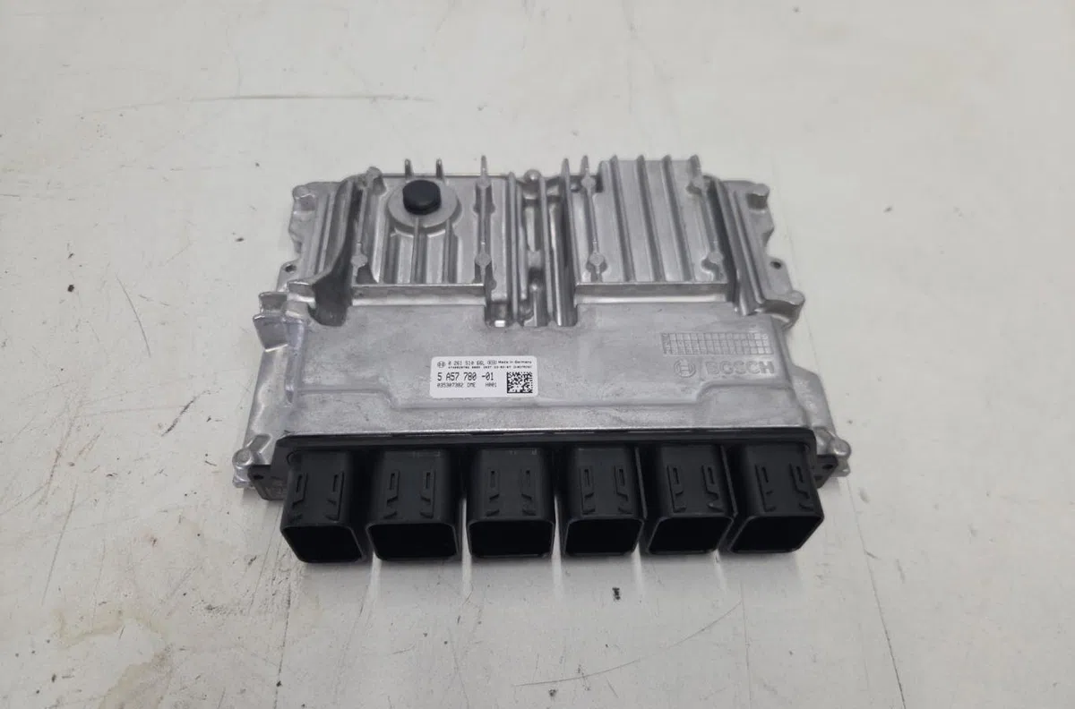 Calculateur moteur BMW SERIE 1 F40 occasion — photo 2
