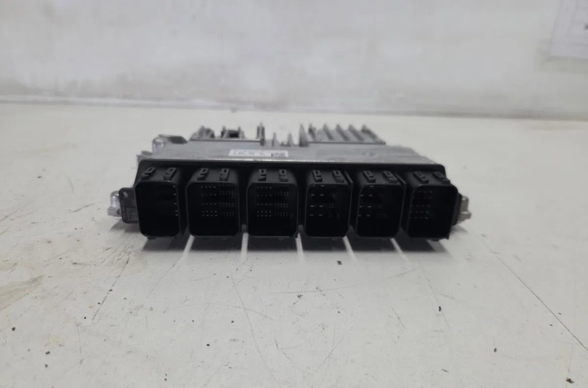 Calculateur moteur BMW SERIE 1 F40 occasion — photo 3